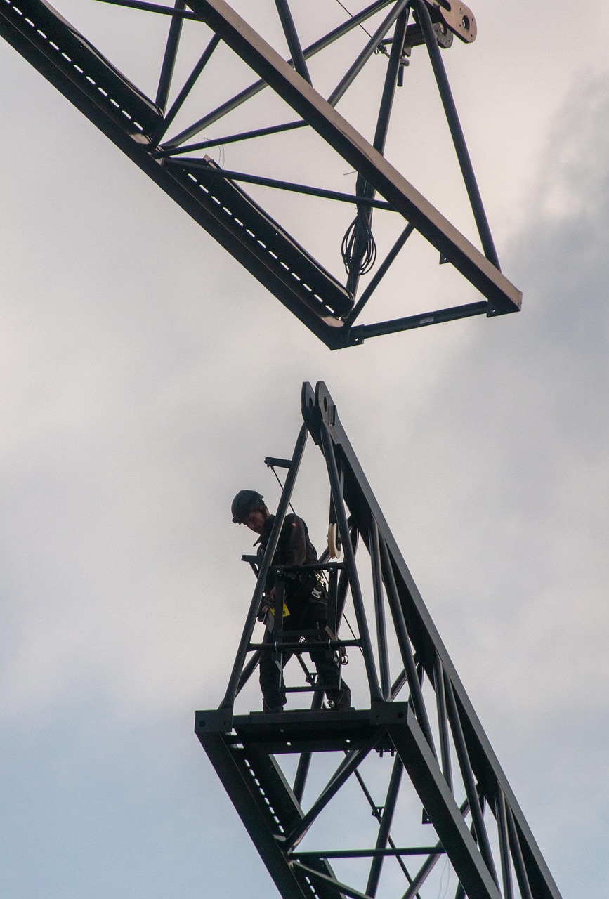 construction site cranes workers