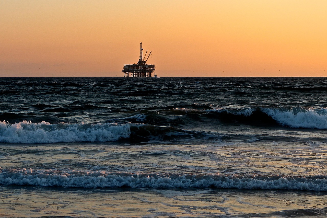 oil rig drilling platform